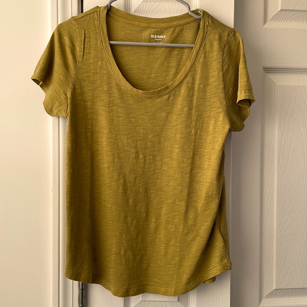NWOT Old Navy Everywear T-shirt size Small